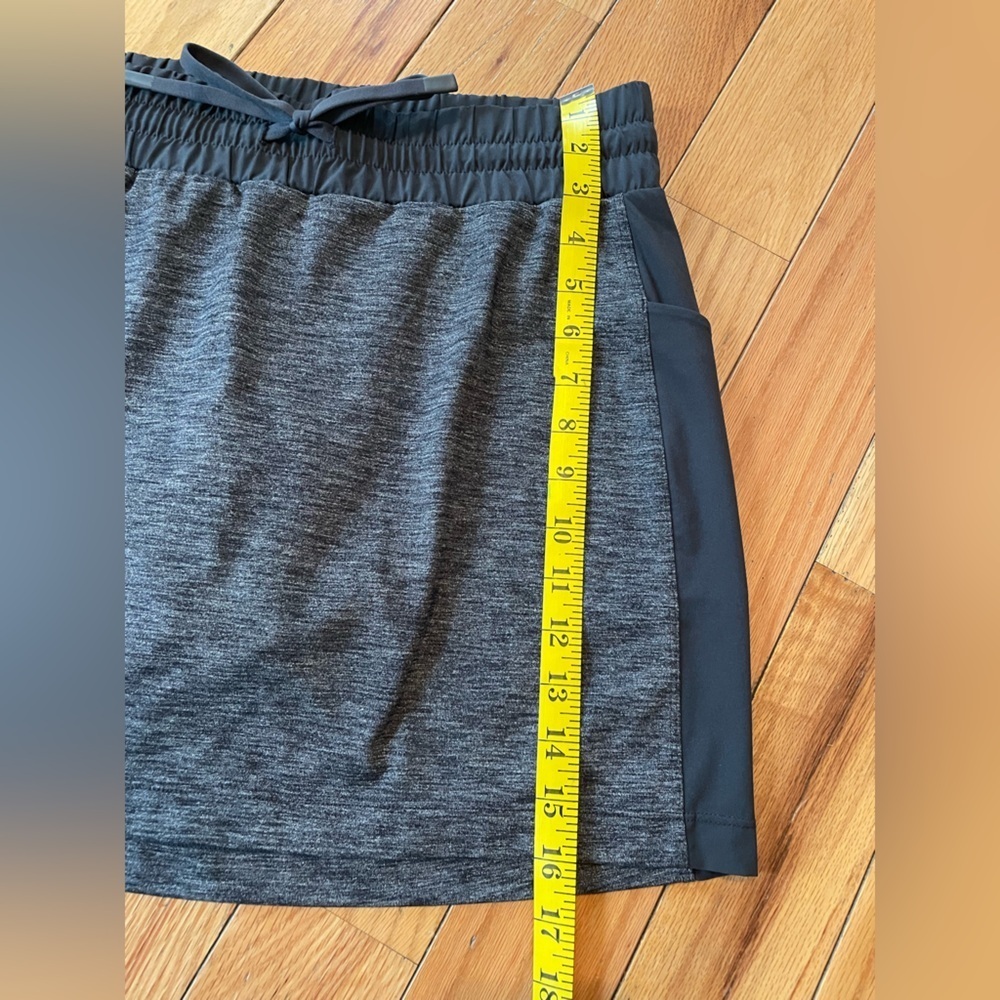 Athleta Excursion Hybrid Skort Gray Heather Mini Skirt Shorts Women’s Size S - Picture 10 of 10